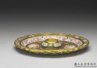 图片[2]-Gold saucer with champleve and painted enamel decor of European mother-and-child, Qing dynasty, Qianlong reign (1736-1795)-China Archive